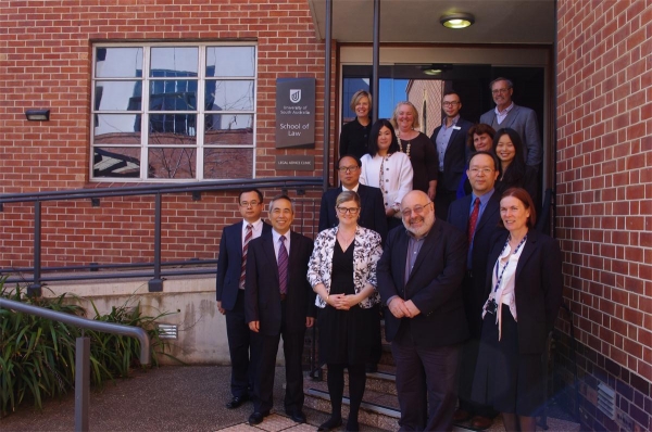 南澳大学博彩平台
合影2.jpg